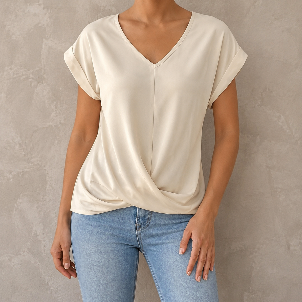 Ariadna | Camiseta informal con escote corazón