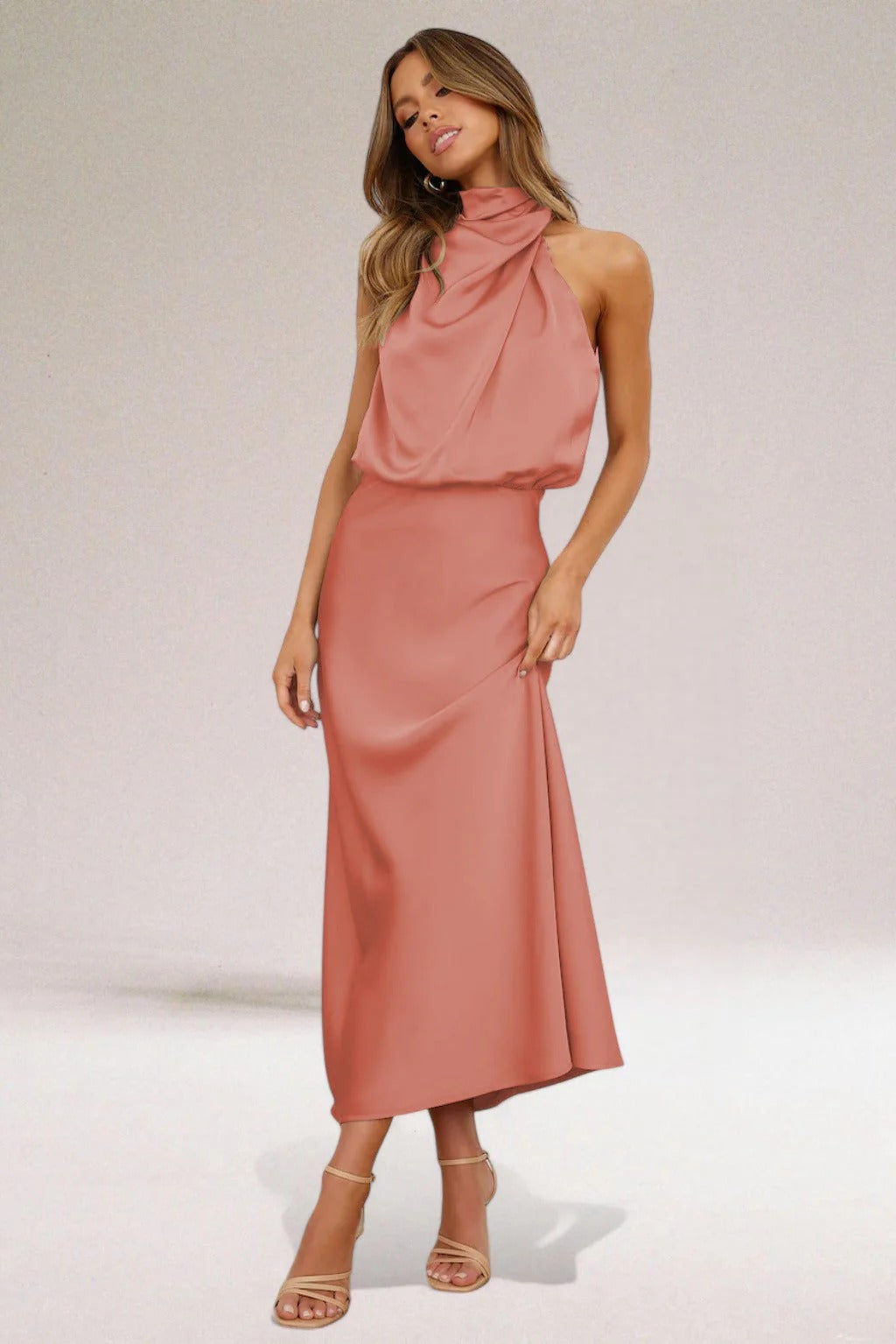 Mía | Elegante vestido con escote halter
